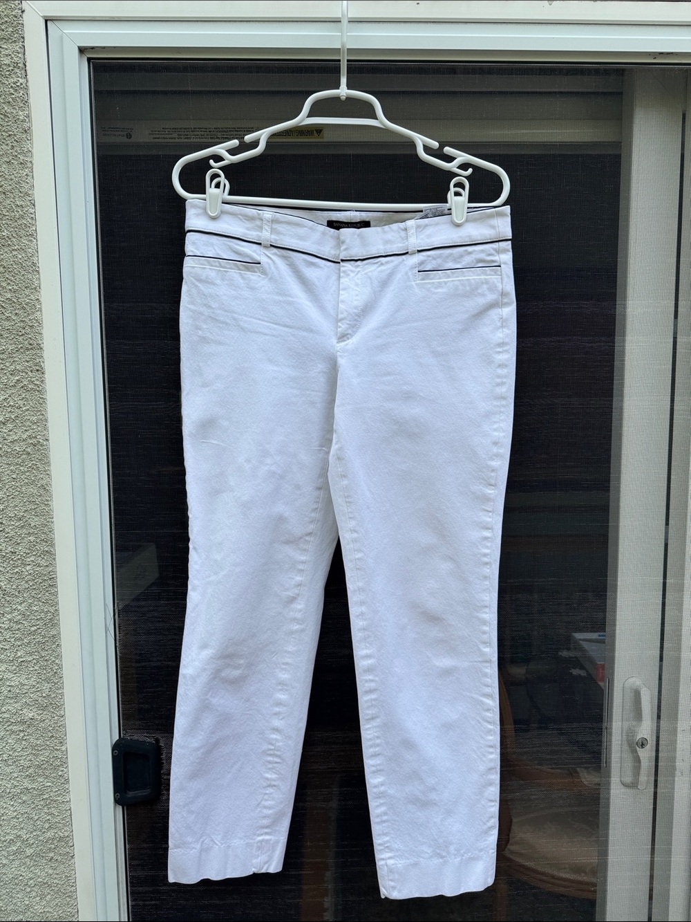 Banana Republic Off-White Crop Pants